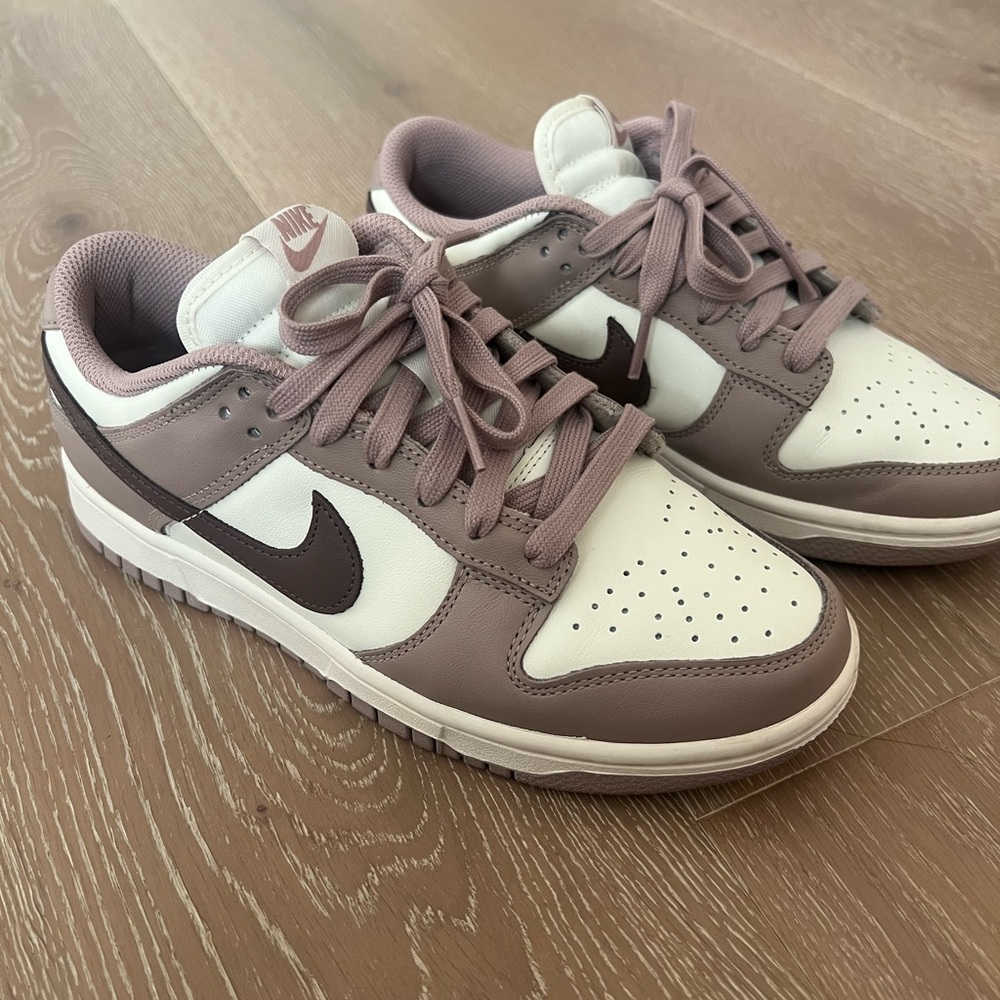 Nike Dunk Low “Diffused Taupe”